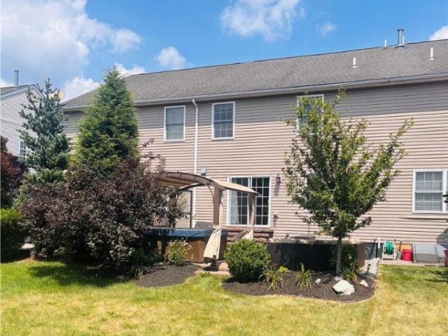 Townhouse for sale in Macungie