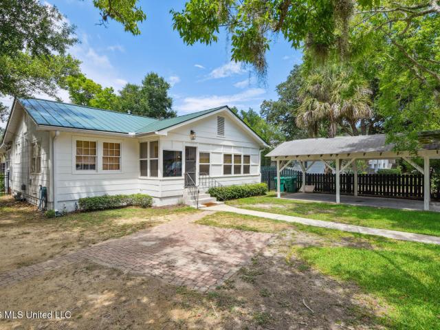House for sale in Bay Saint Louis, Mississippi