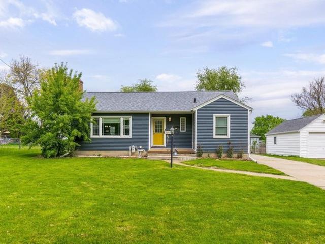 House for sale in Waterloo, Iowa