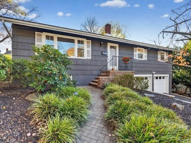 House for sale in Hillsdale, New Jersey