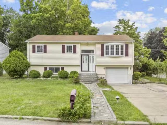 House for sale in Bridgeport