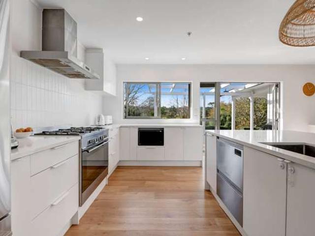 Property for sale in Kaukapakapa