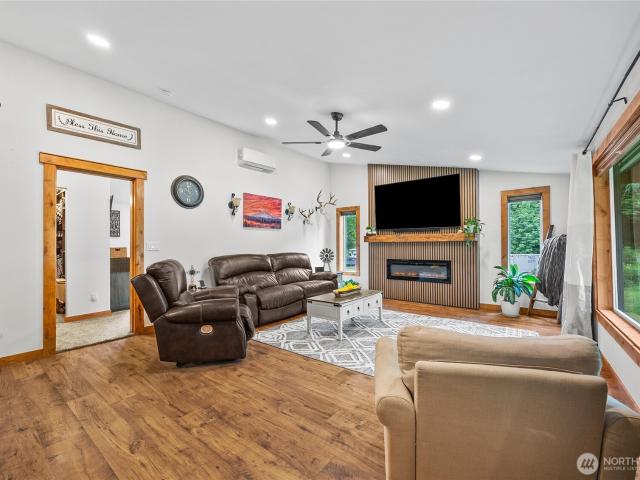 House for sale in Glenoma, Washington