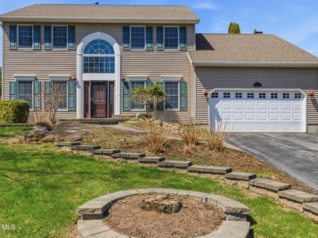 House for sale in Guilderland, New York