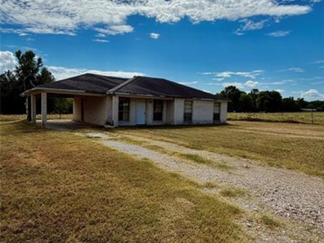 House for sale in Avery, Texas