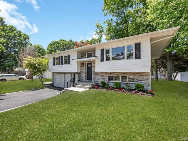 House for sale in Centereach, Town of Brookhaven