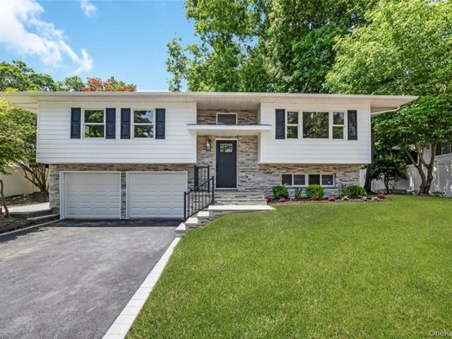House for sale in Centereach, Town of Brookhaven