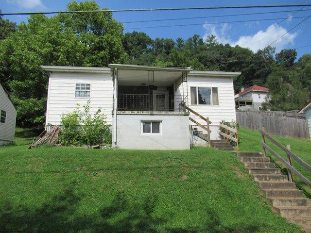 House for sale in Clarksburg, West Virginia