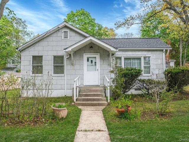 House for sale in Centereach, New York