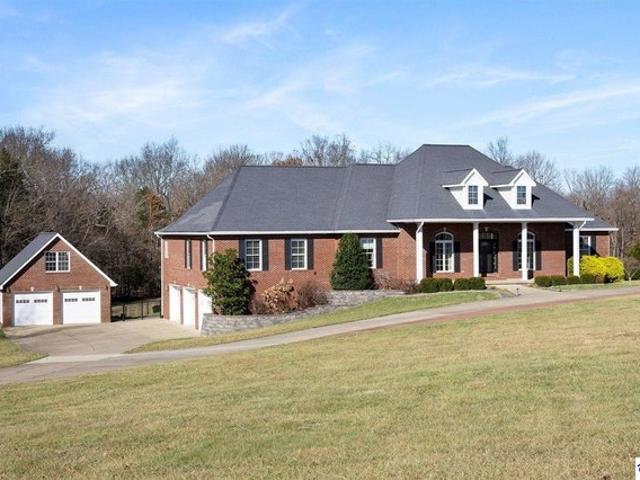 House for sale in Cecilia, Kentucky