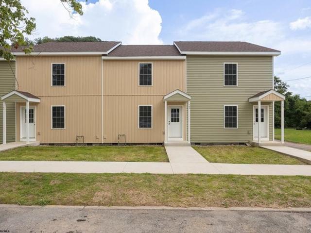 Townhouse for sale in Weston, West Virginia