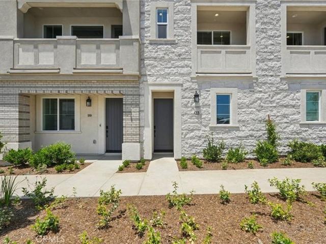 Townhouse for sale in Upland, California