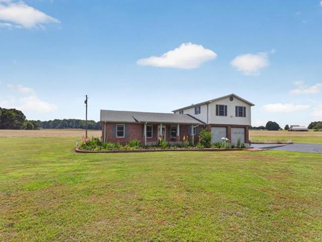 House for sale in Pendleton, South Carolina