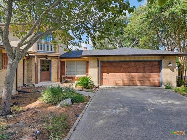 House for sale in Seguin, Texas