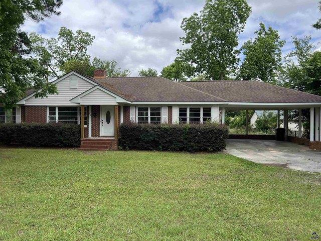 House for sale in Cochran, Georgia