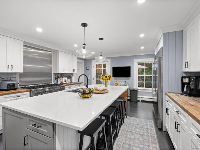 House for sale in Mount Sinai, Town of Brookhaven