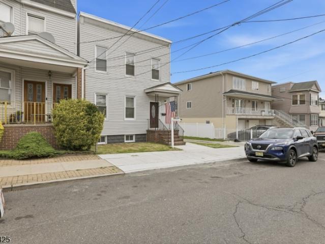House for sale in Hudson, New Jersey