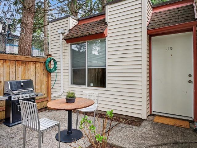 Condo for sale in Renton, Washington