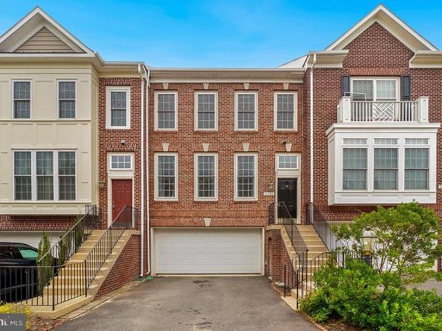 Townhouse for sale in Virginia