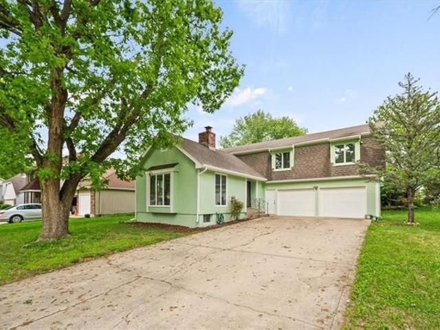 House for sale in Grandview, Missouri