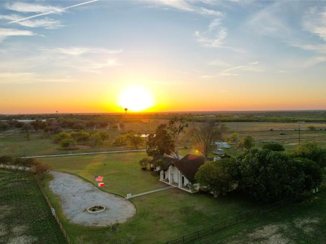 Property for sale in Nixon, Texas