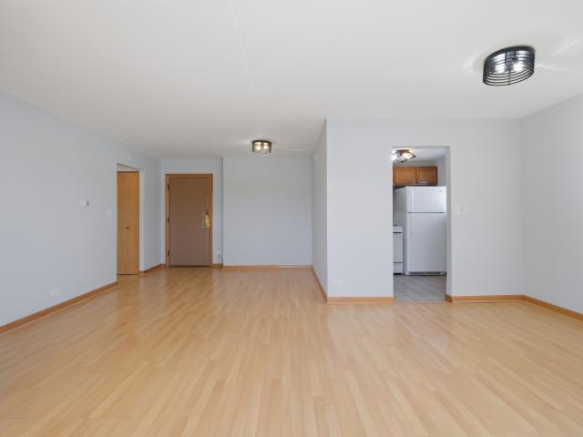 Condo for sale in Schaumburg, Illinois