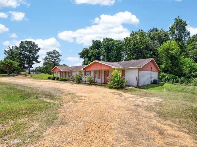 House for sale in Collins, Mississippi