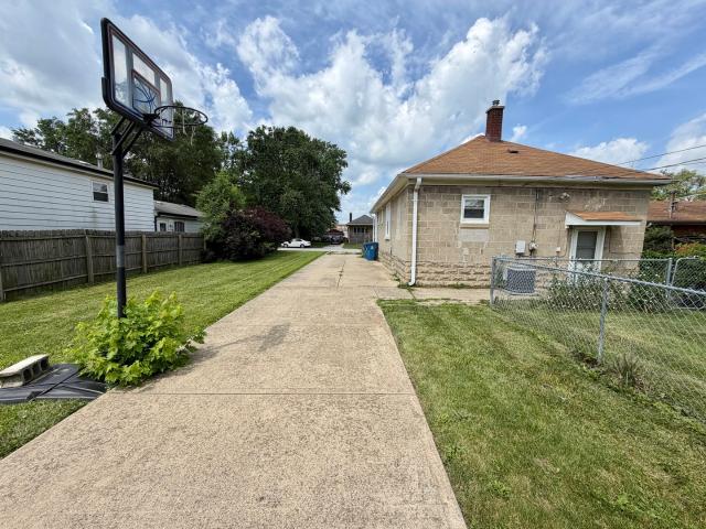 House for sale in Midlothian, Illinois
