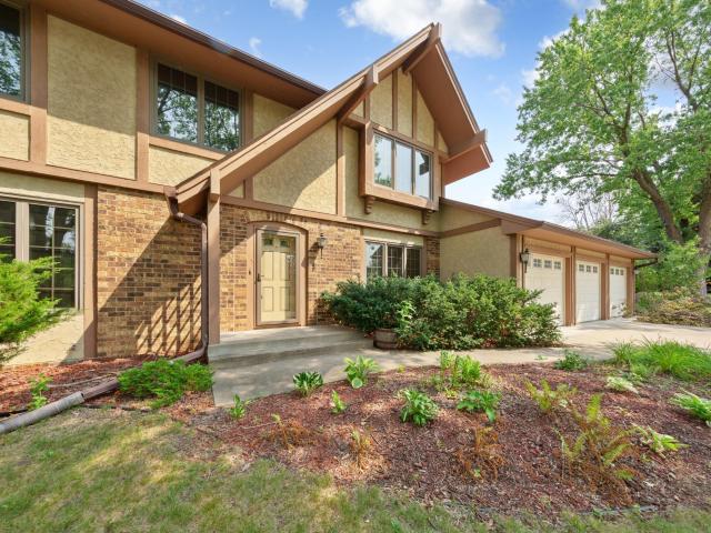 House for sale in Carriage Place, Burnsville