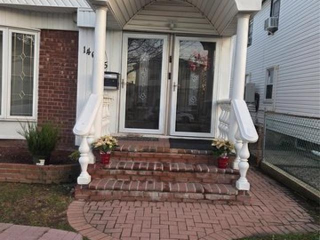House for sale in Queens, Arverne