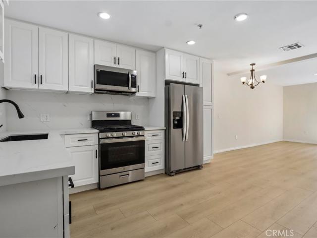 Townhouse for sale in Van Nuys Neighborhood Council District, Canoga Park