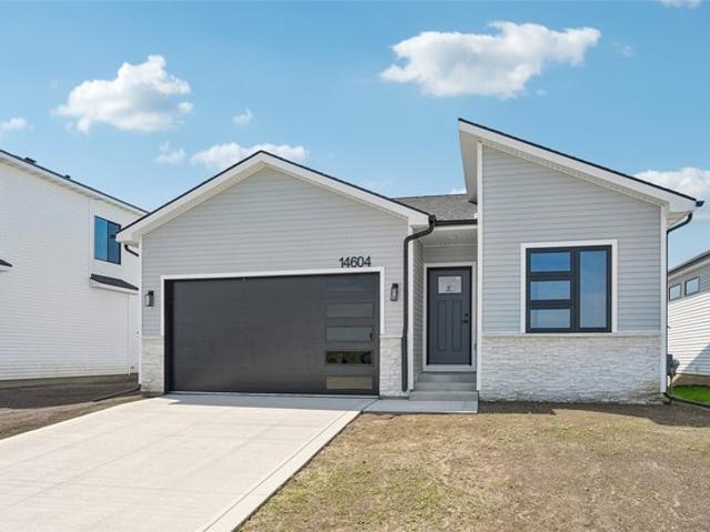 House for sale in Urbandale, Polk County