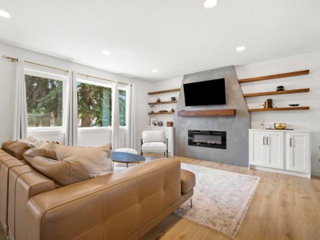 House for sale in Wedgewood, Alberta