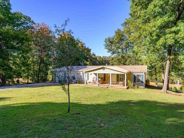 House for sale in Utica, Daviess County