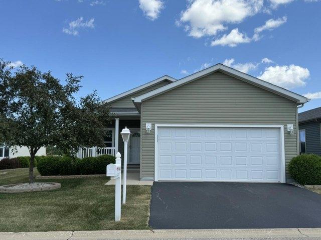 House for sale in Grayslake, Illinois