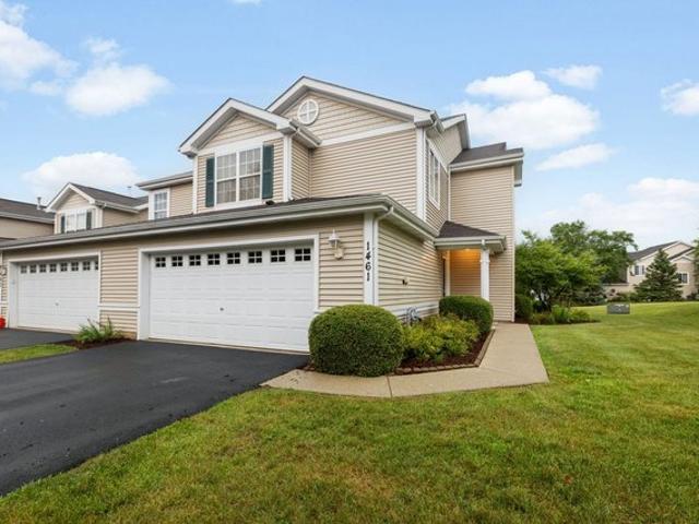 Townhouse for sale in Round Lake, Illinois