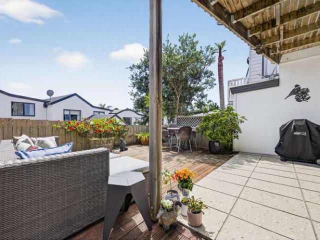 House for sale in Wairau Valley