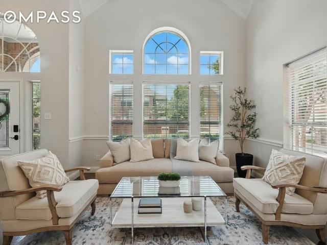 House for sale in Addison