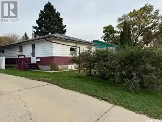 House for sale in North Battleford