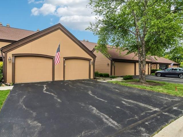 Townhouse for sale in Buffalo Grove, Illinois