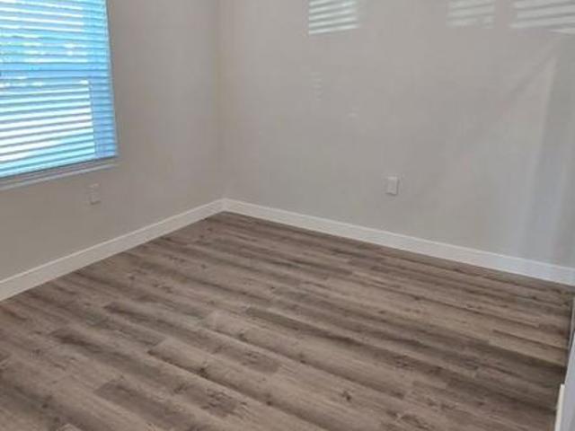 Apartment for rent in Canoga Park, California
