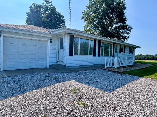 House for sale in Woodlawn, Illinois