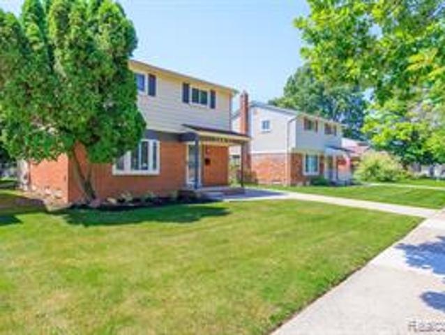 House for sale in Oak Park, Michigan
