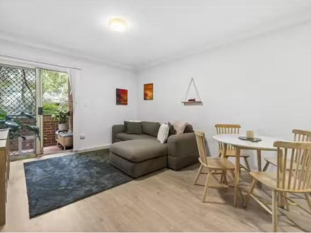 Apartment for rent in Lower North Shore, Sydney