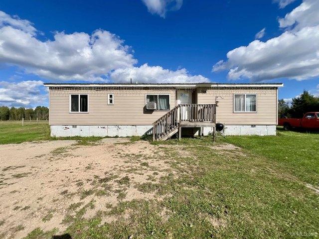 House for sale in Rock, Maple Ridge Township