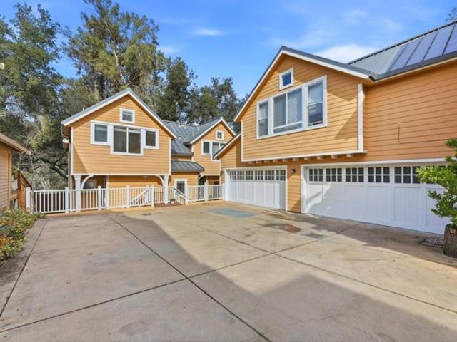Condo for sale in Saratoga, California