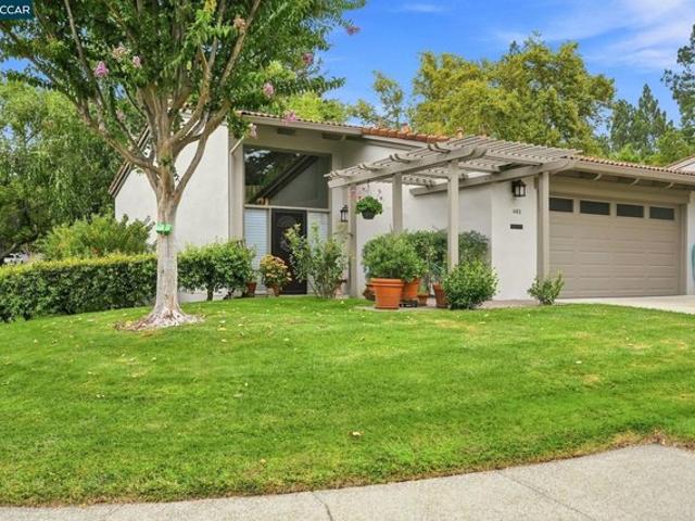 Townhouse for sale in Walnut Creek, California