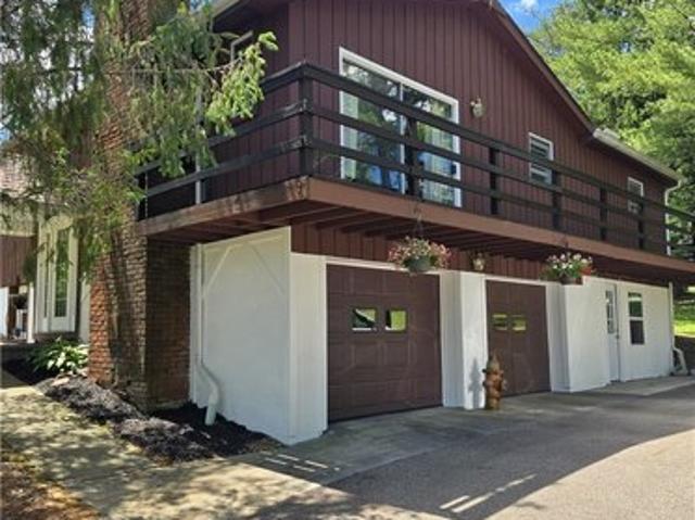 House for sale in Newbury, Ohio