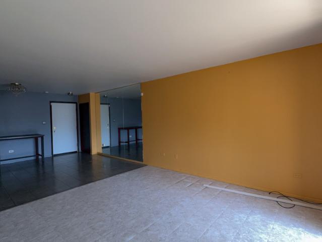 Condo for sale in South Holland, Illinois