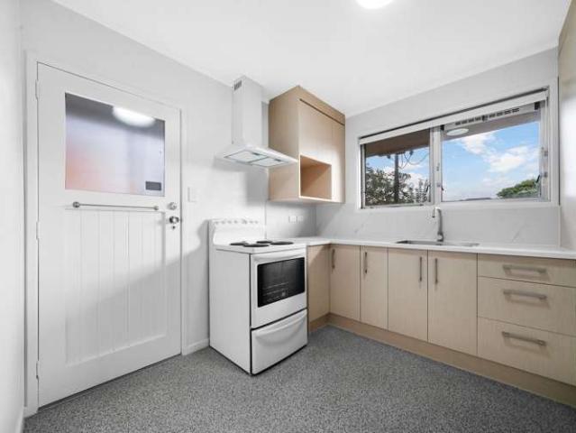 Apartment for rent in Blockhouse Bay
